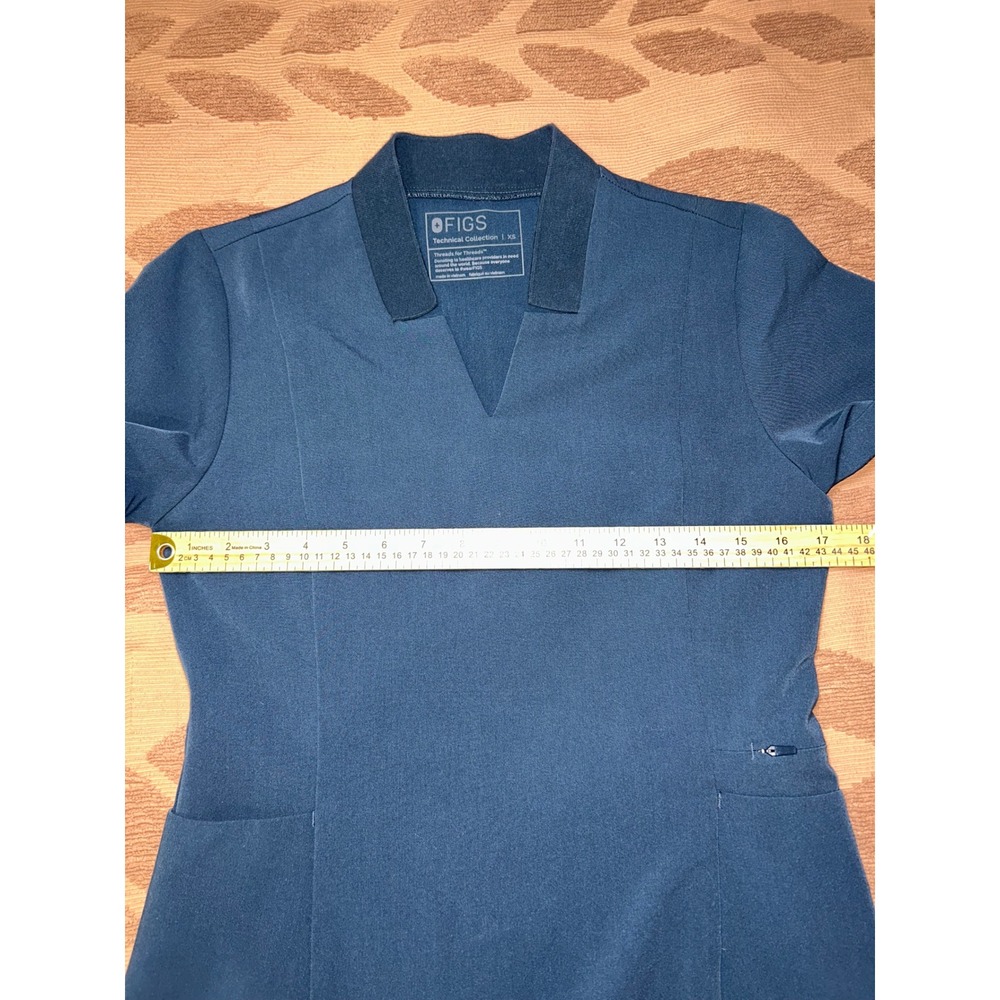 FIGS‎ Women Blue Short Sleeve V Neck Scrub Top Size XS Technical Collection - Picture 6 of 7